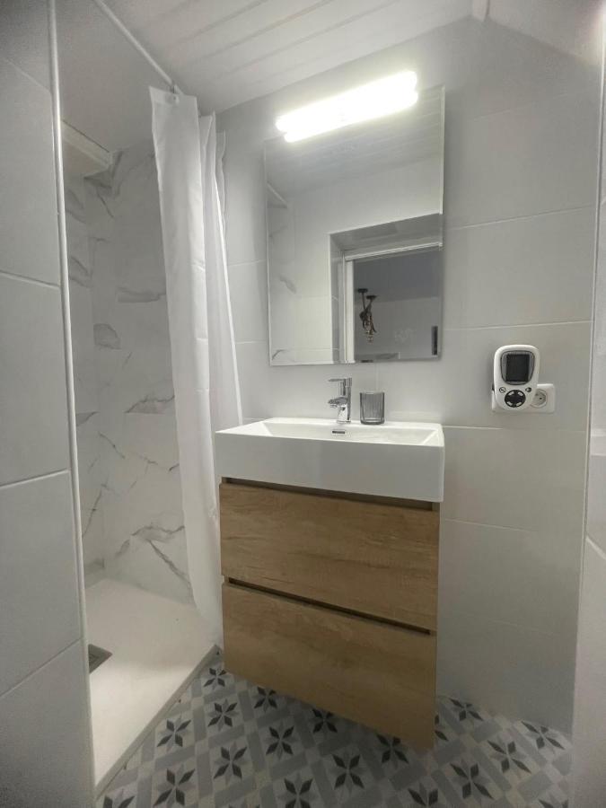 Appartement Avec Chambre Ouverte Bourg-Madame Exterior foto